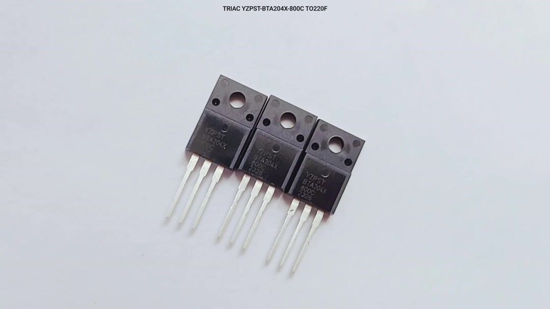 TRIAC BTA204X-800C TO220F 横屏.mp4