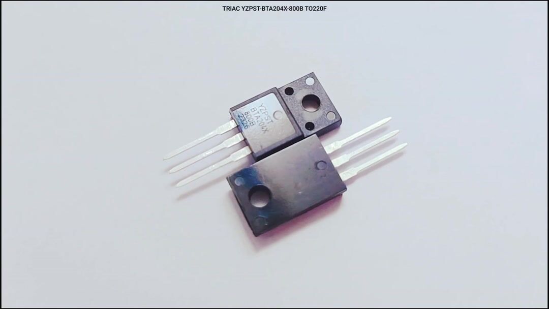 TRIAC BTA204X-800B TO220F 横屏.mp4