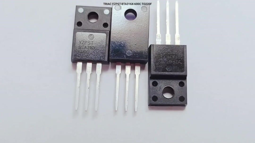 TRIAC BTA316X-600C TO220F 横屏.mp4